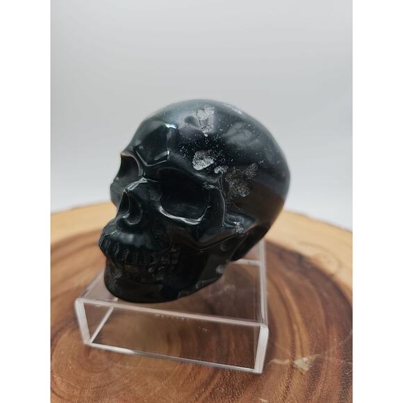 Moss Agate Skull 1.37lb - Picture 3 of 11
